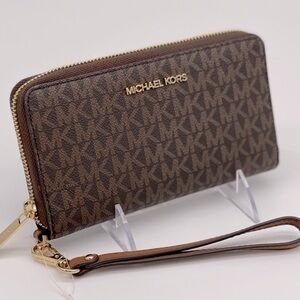 Michael Kors JST LG Flat MF Phone Case Brown